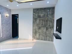 10 Marla Upper Portion available in State Life