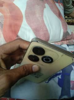 tach py thori sa tota hy per chalta sai hy smart 8 hy y 4+64 ram hy