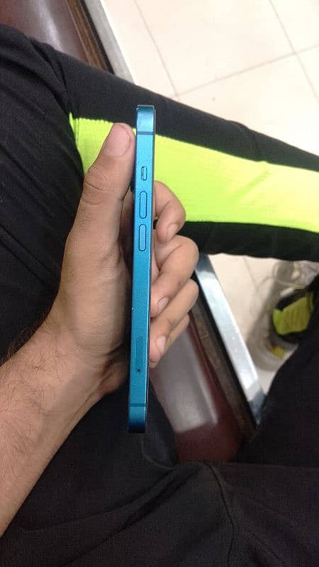 iphone 13 jv 10/10 condition neat and clean 5