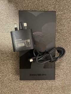 Samsung s22 ultra ka 100% Original Charger and box out Cable