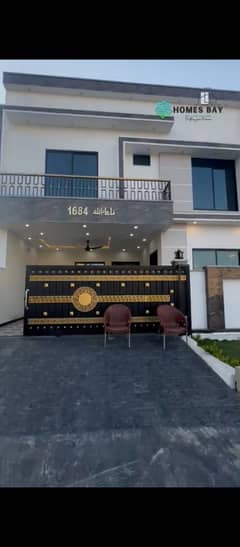FAISAL TOWN HOUSE (NEWLY CONSTRUCTED)