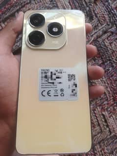 8+8/256    50+32mp