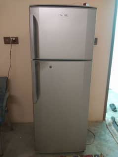 HiTACHi  refrigerator original and best  working  condition