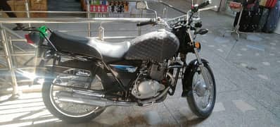 Suzuki 150 Neat and clean