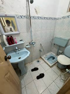 3.5 Marla lower Portion available for rent in Johar town R1 block
