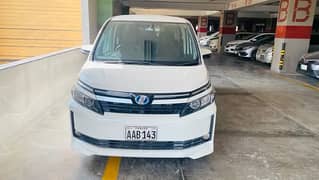 Toyota Voxy Hybrid X  2014 / 2020