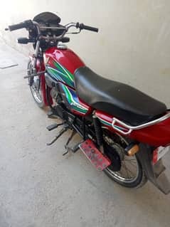 bhot achi bike hai koi Kam ni hona Wala