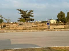 4 Kanal Farmhouse Land For Sale