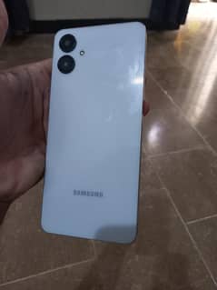 samsung a06 (6/128)