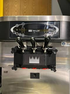 Taylor | Ice Cream Machine | C -723 Latest Model Prestine Condition.