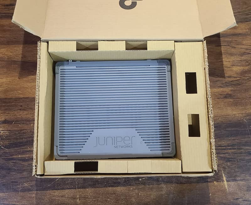Juniper EX2300-C Compact Ethernet Switch (Renewed) 3
