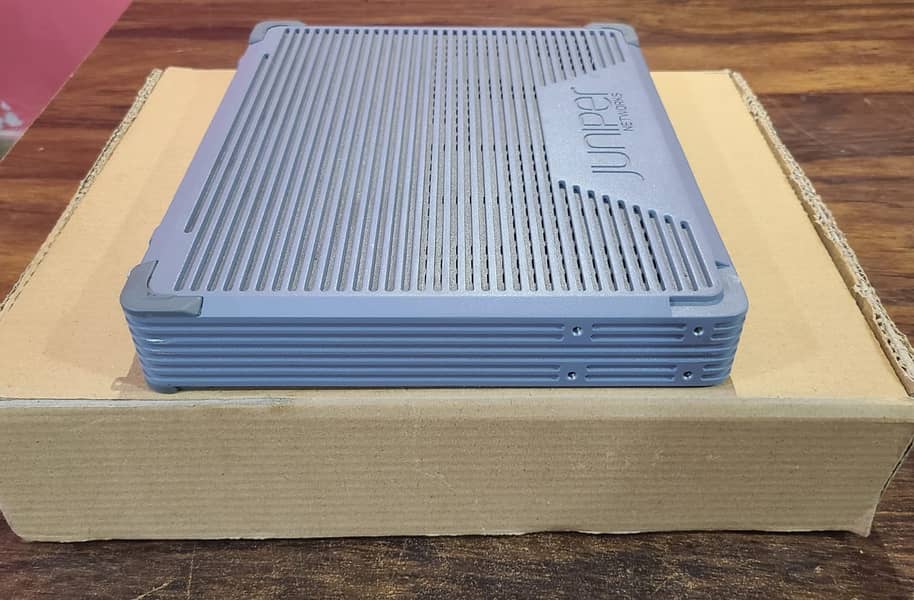 Juniper EX2300-C Compact Ethernet Switch (Renewed) 13