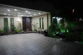 Furnished Central 5-Bedroom New Home In Prime Location
