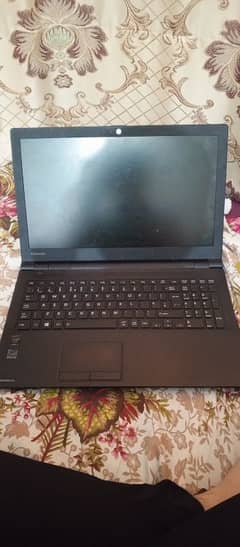 Toshiba core i3 8/512 Rom