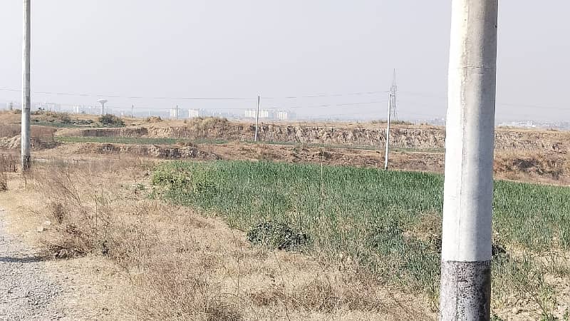 I-15/4 St 19 plot ? For Sale / Level Plot / Deal With Owner 3