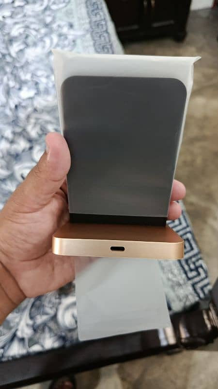XIAOMI 50 WAT WIRELESS CHARGING STAND 2