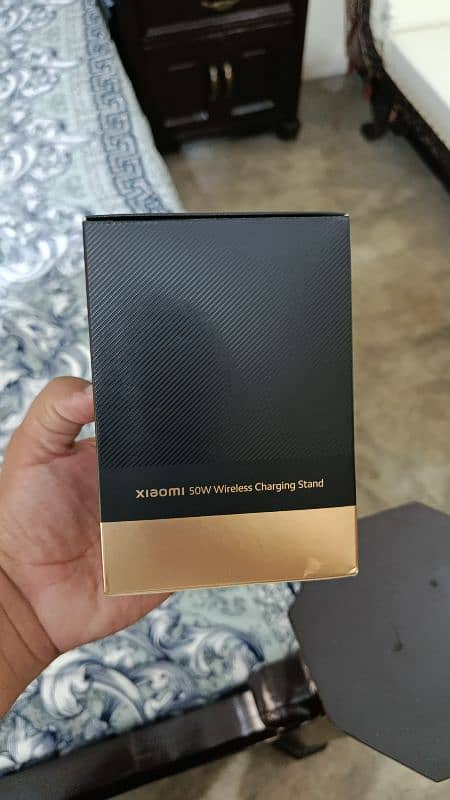 XIAOMI 50 WAT WIRELESS CHARGING STAND 5