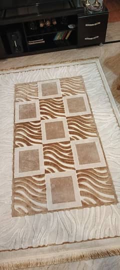 fawn colour carpet price 17000   used 10/9