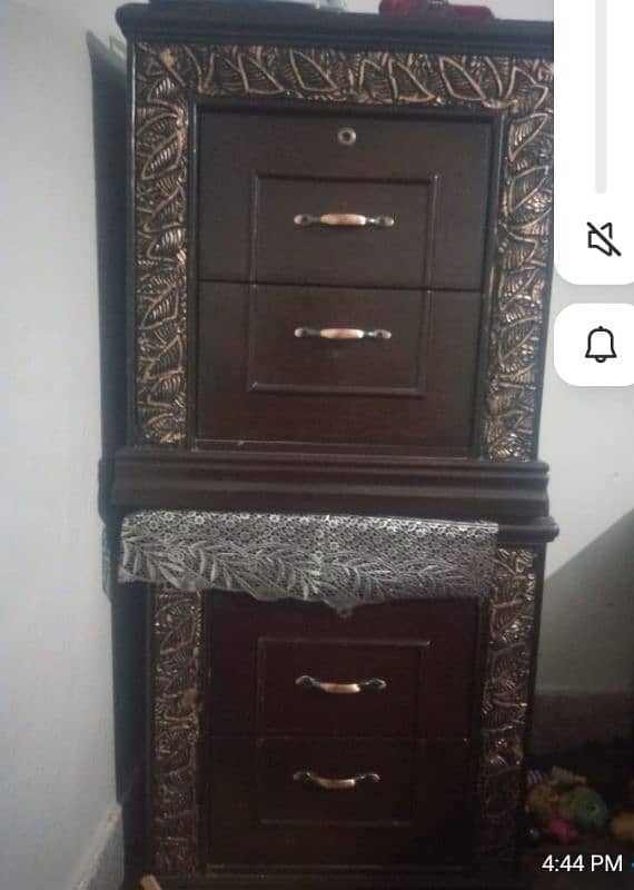 2 side tables and 1 dressing 0