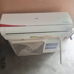 Haier ac hai 1 tan , inverter hai,, You Band change hai gas nahin hai