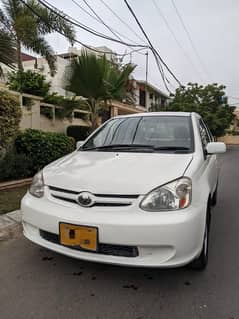 Toyota Platz F1.0