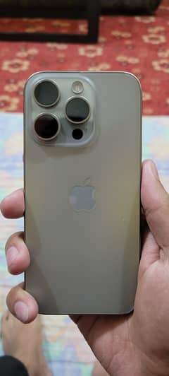 iPhone 15 pro Factory Unlock Natural Tutanium