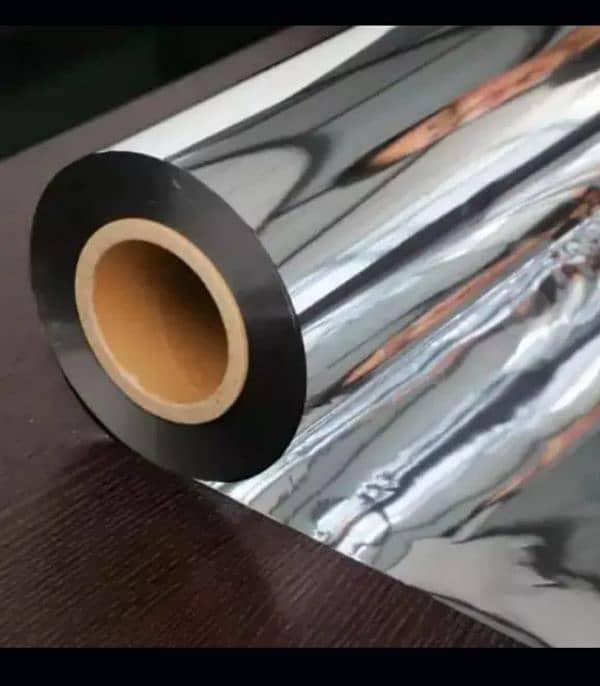 het cover glass paper, frost paper, wallpaper, roller blinds, curtains 0