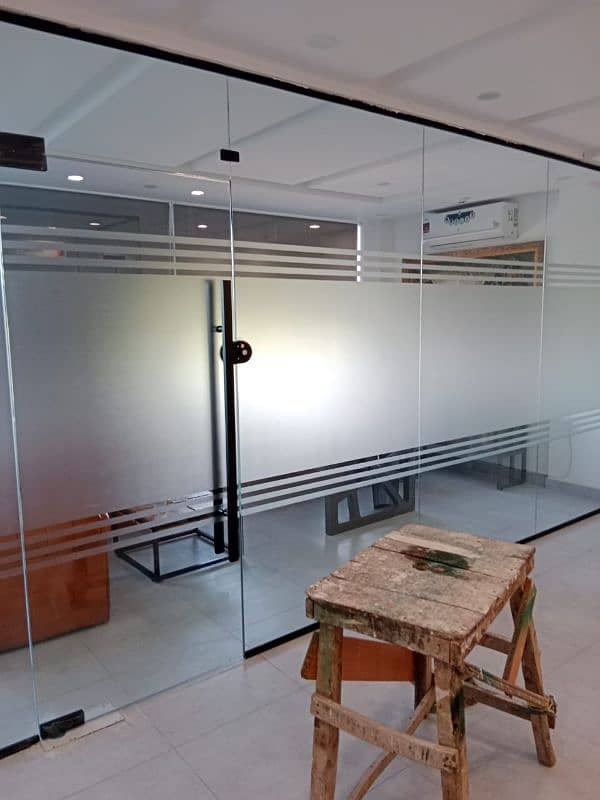 het cover glass paper, frost paper, wallpaper, roller blinds, curtains 8