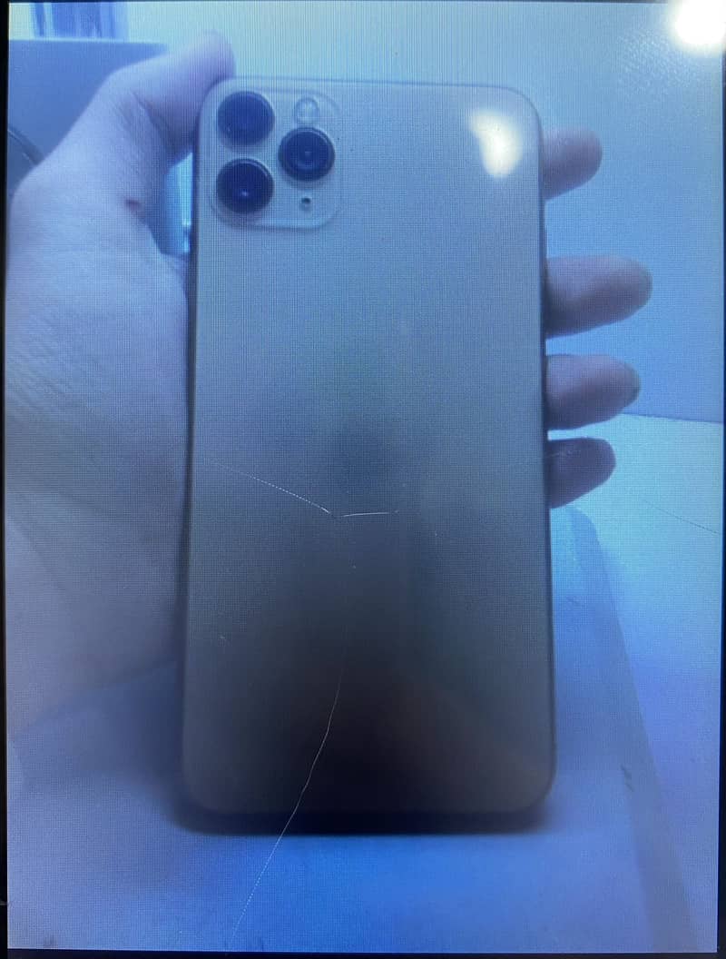 Iphone 11 pro max with box just back change no open 256 GB 0