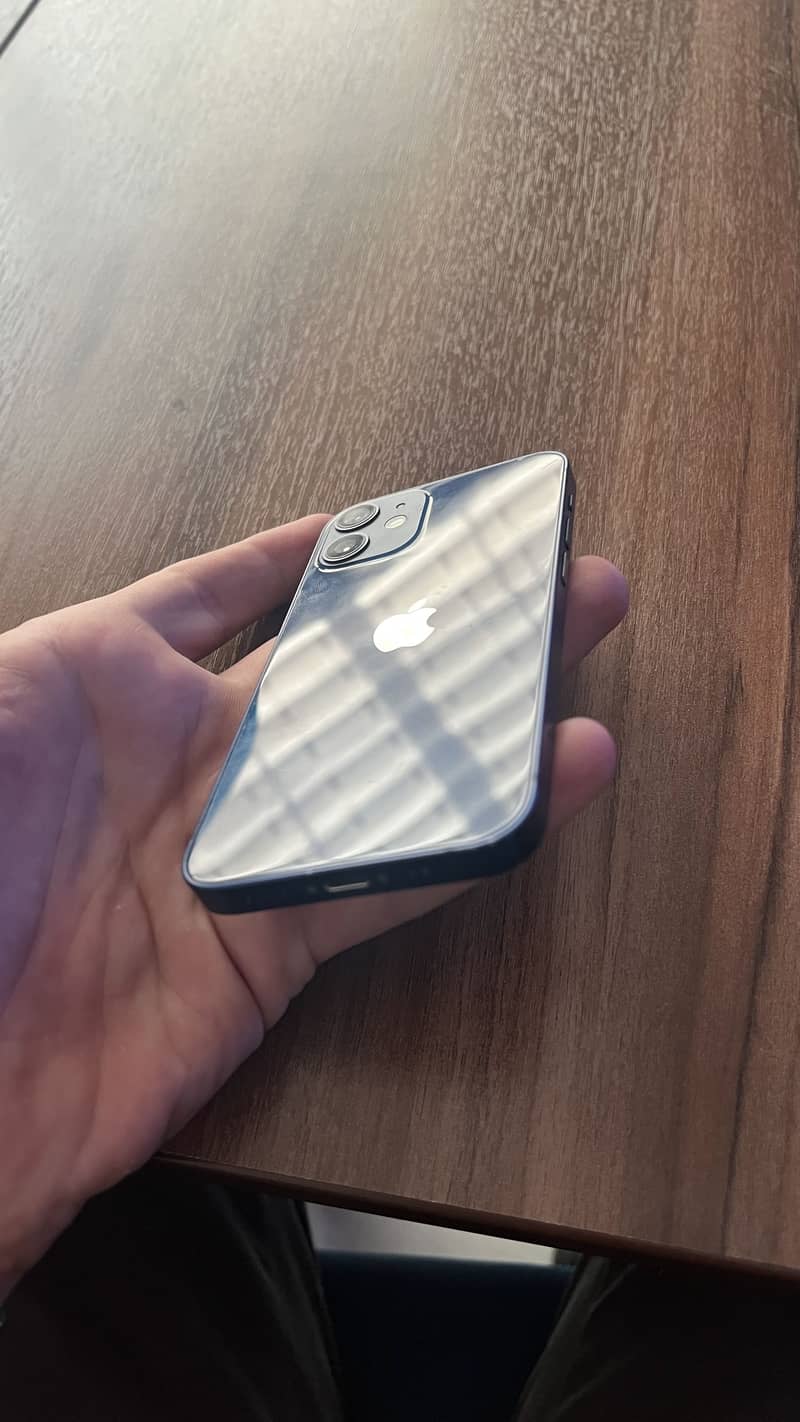 Iphone 12 mini in used 10/10 condition jv 7