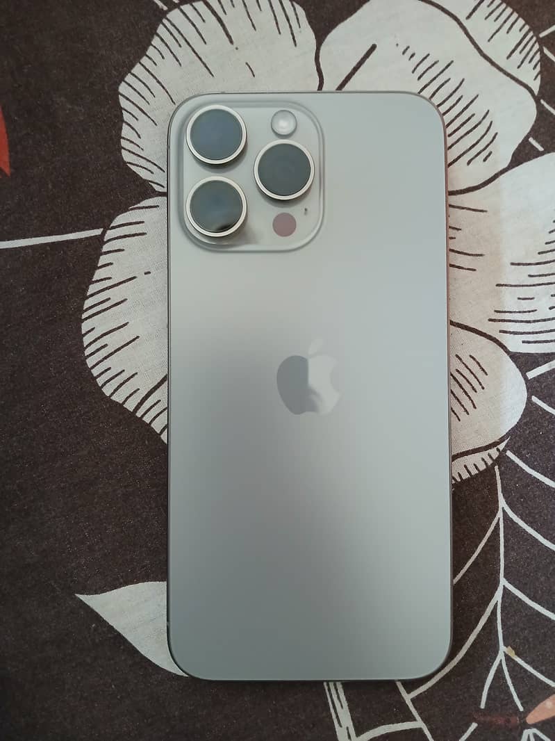 Iphone 15 Pro Max 1