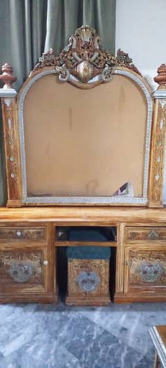 bed,side tables,dressing table