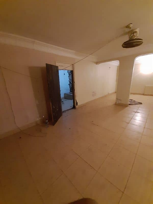 Dha Muslim Commerical  Big Basement 800ft available 1