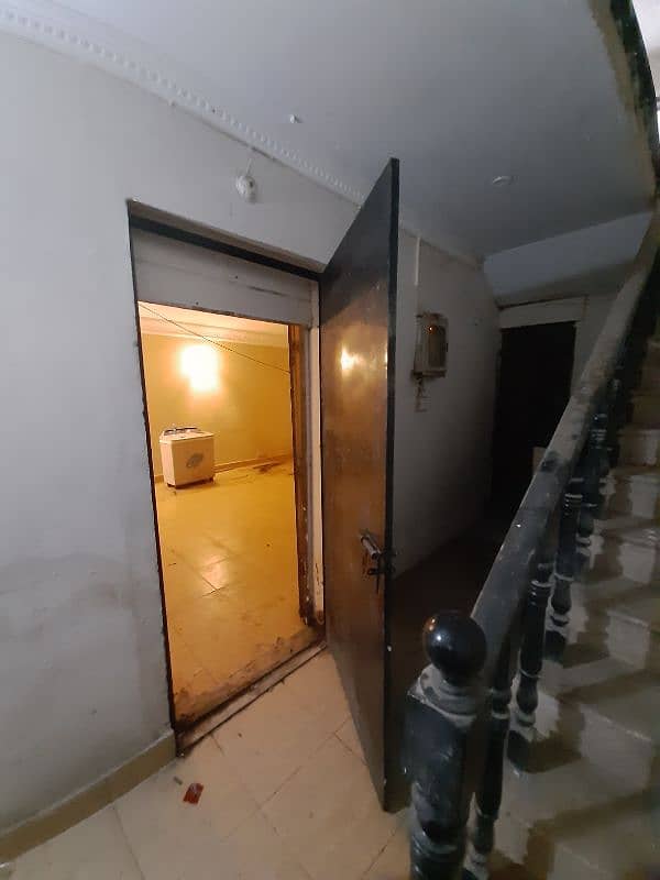 Dha Muslim Commerical  Big Basement 800ft available 4