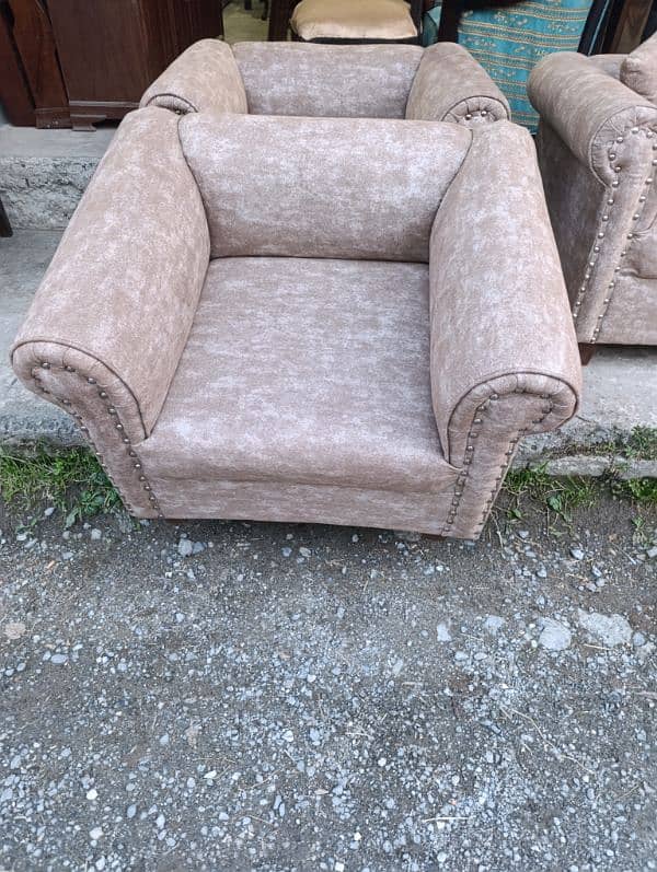 7  seater sofa extra large size in excellent condition 3+2+1+1 11