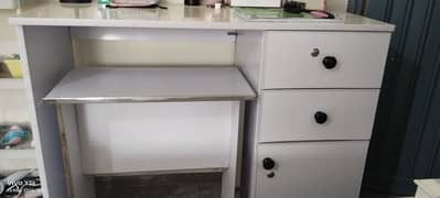 vanity Table for advertising use