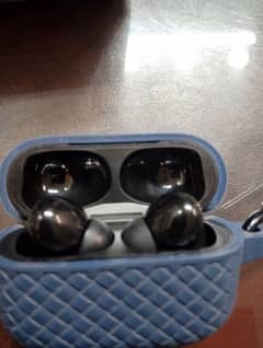 earbuds