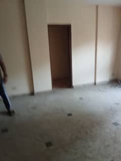 dha 21 strert 800 ffeet 3 rooms 2 bathroom