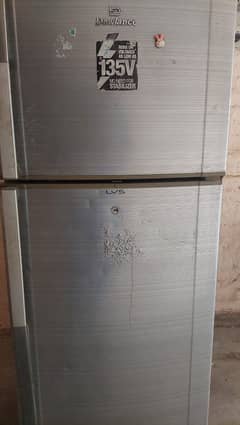 Dawlance fridge medium size