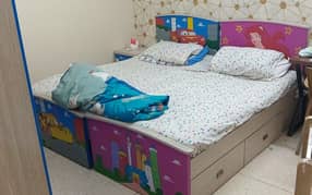KIDS COMPLETE BEDROOM FURNITURE WITHOUT MATTRESS