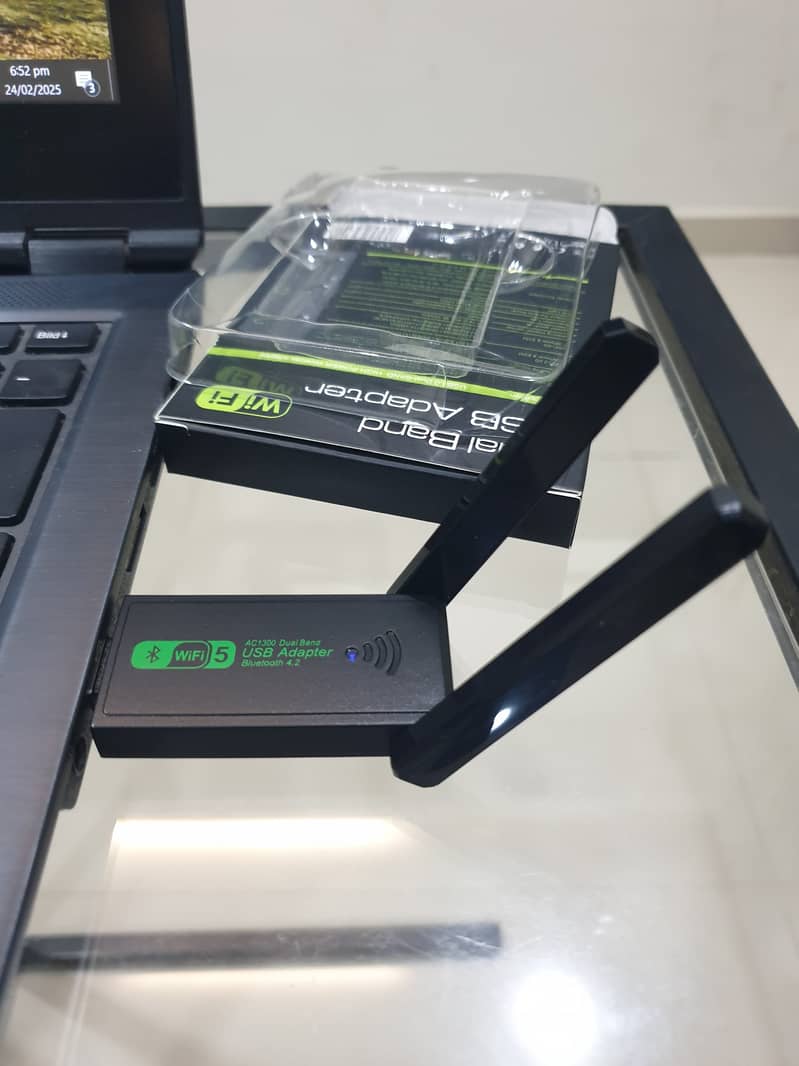 Wifi USB Adapter Taiwan, 2 Antenna, 1300MB, 5G + Bluetooth 0