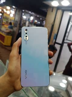 Baloch mobile les