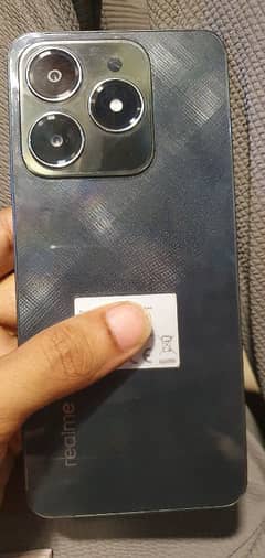 realme c61 6 126 box charger har chez sath ha 6moth warranty be ha