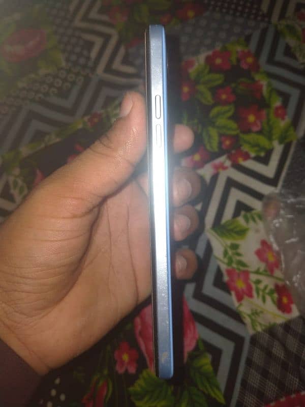 techno spark 10c 10/9 condition 2