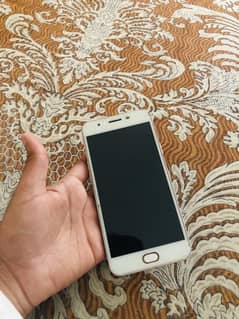 Oppo f1s are available in very reasonable price according to coustmers