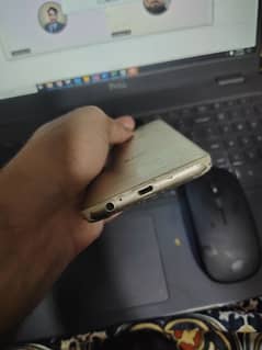 Samsung J6