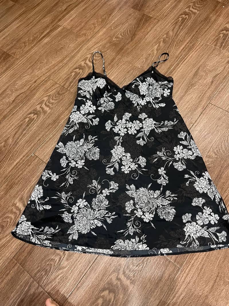 fancy and casual dresses banaras sarhi ,camisole and shorts 19