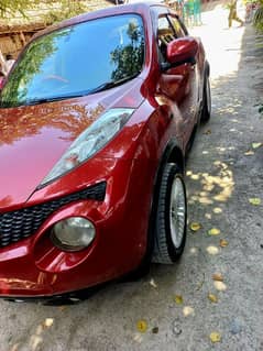 Nissan Juke 2010/2015 Top of the line juke push start full option