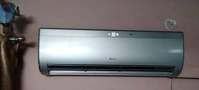 GREE :AC/1.5 Ton' NON/INVERTOR/ONLY FOR COOLING CONSCIOUS PERSON