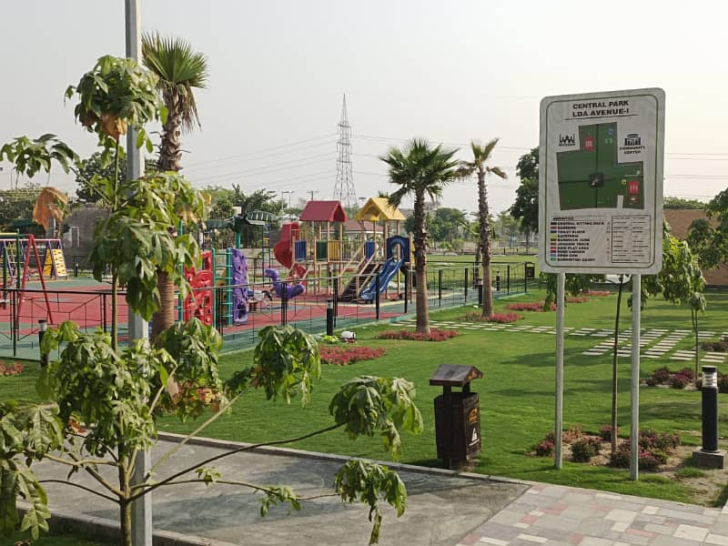 01 KANAL PLOT IN BLOCK C LDA AVENUE 1 SOCIETY NEAR EME SOCIETY BEST OPTION FOR END USER 3